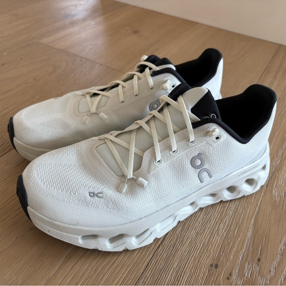 On Cloud Women’s Cloudtilt, 9.5 white/black